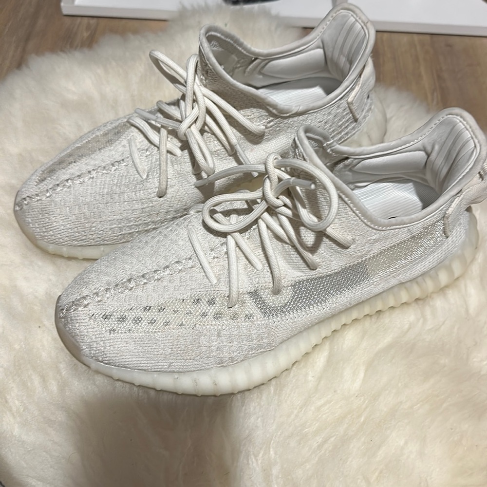 Yeezy 350 Bone